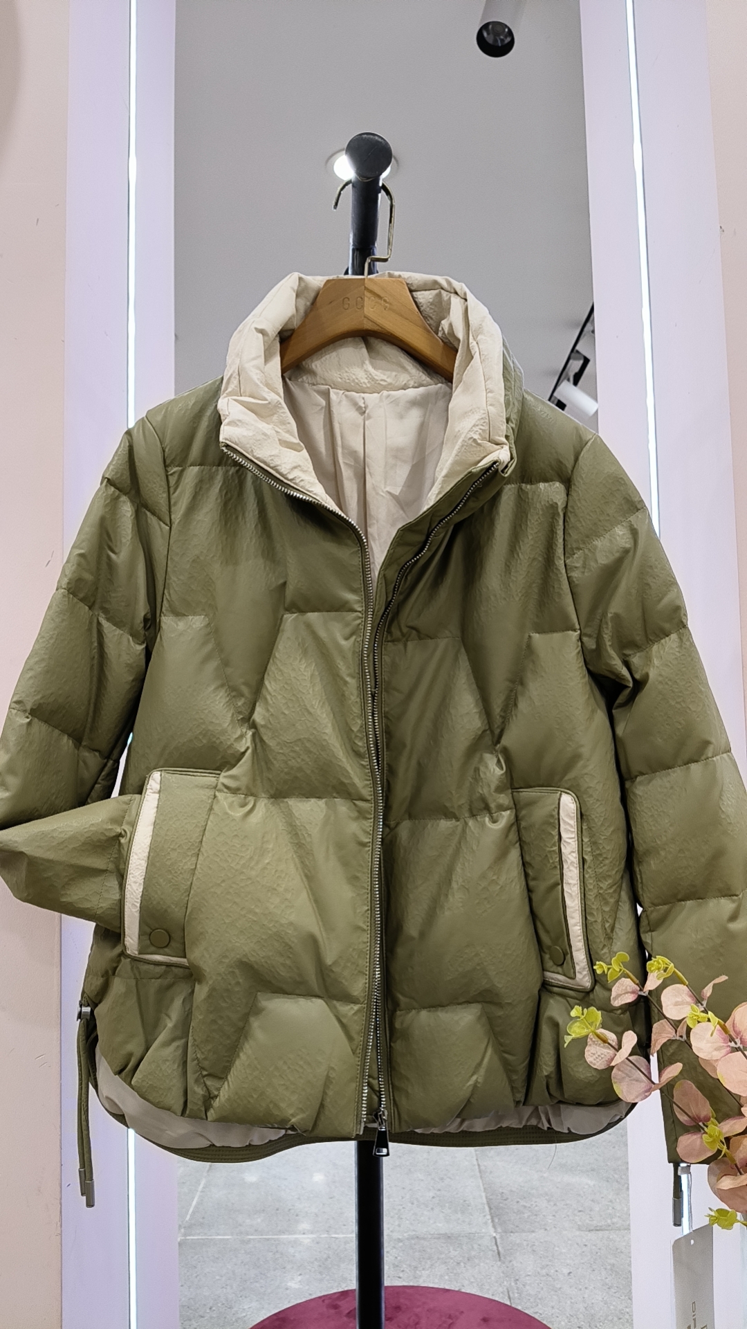 清货款羽绒服短款