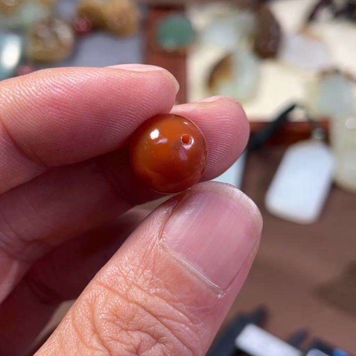 颈饰未镶嵌南红玛瑙?****茶