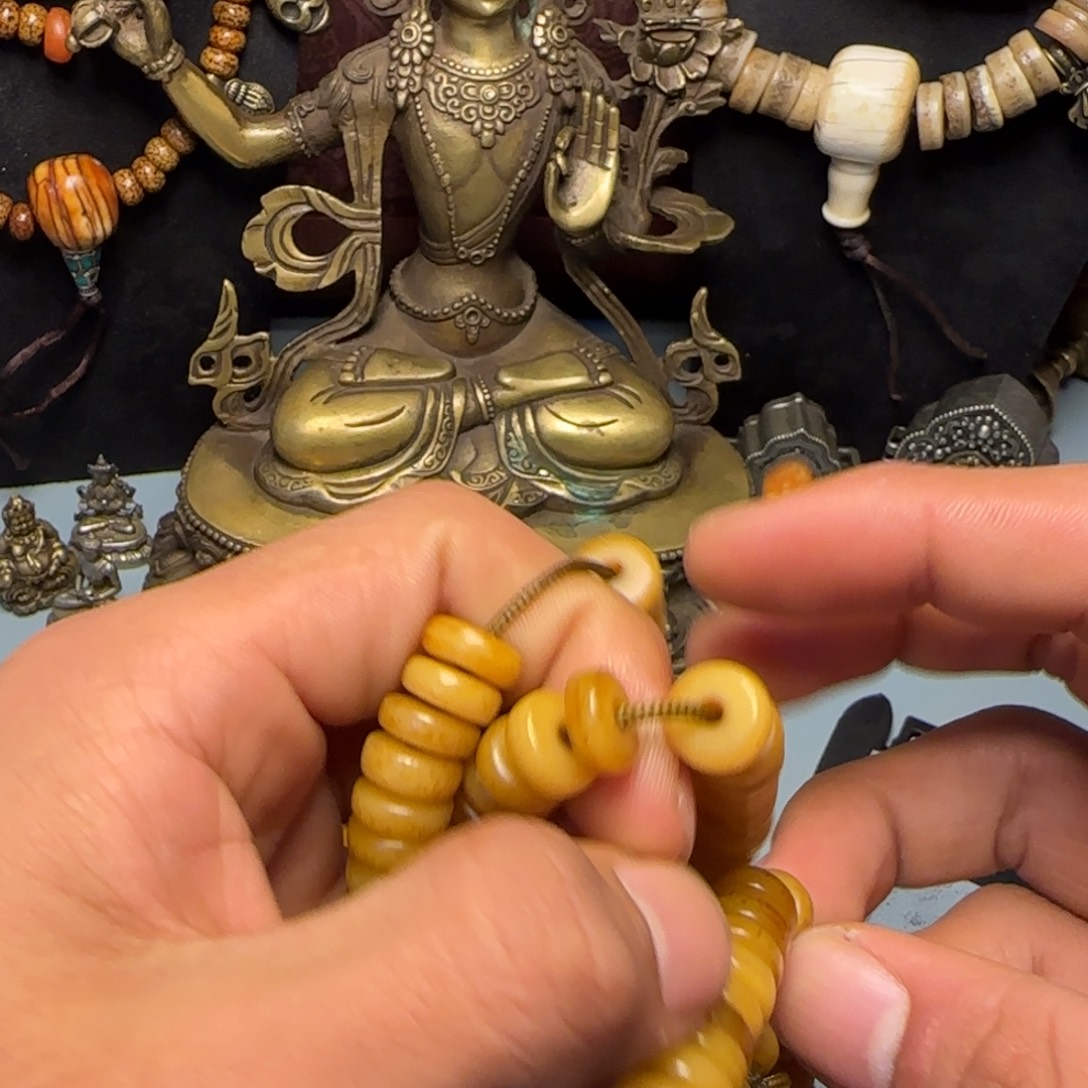 温***华格桑工艺坊直播间