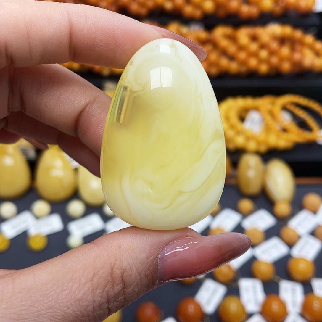 蜜蜡珠宝奇石未镶嵌48.3*31.6*17.5mm水滴乌料