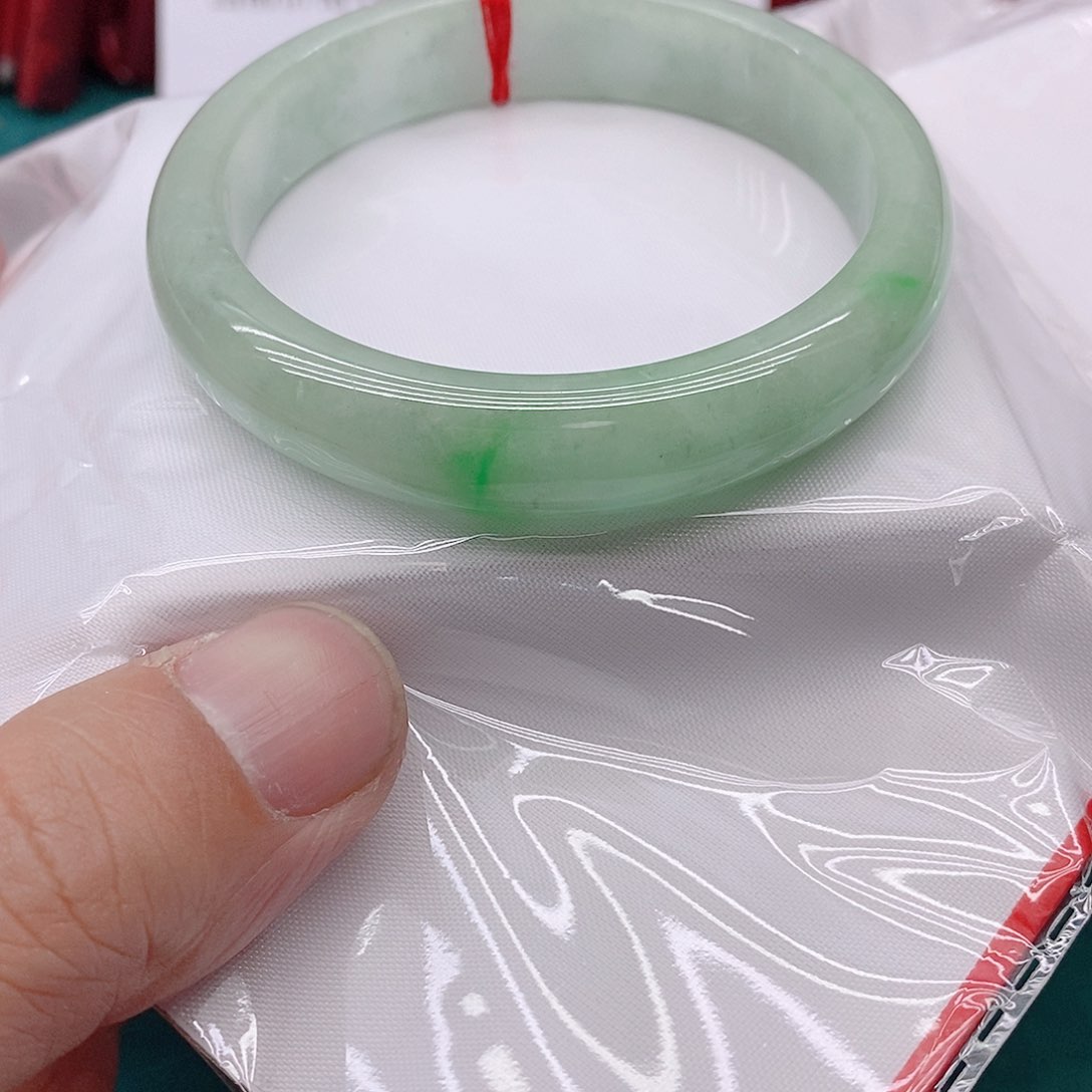 翡翠手镯未镶嵌Y**?A2111111111