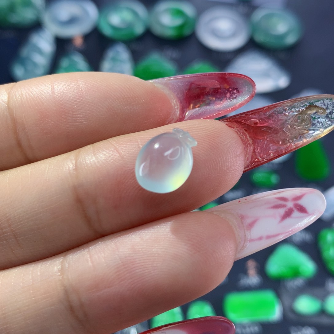 翡翠颈饰未镶嵌纯天然缅甸翡翠A货