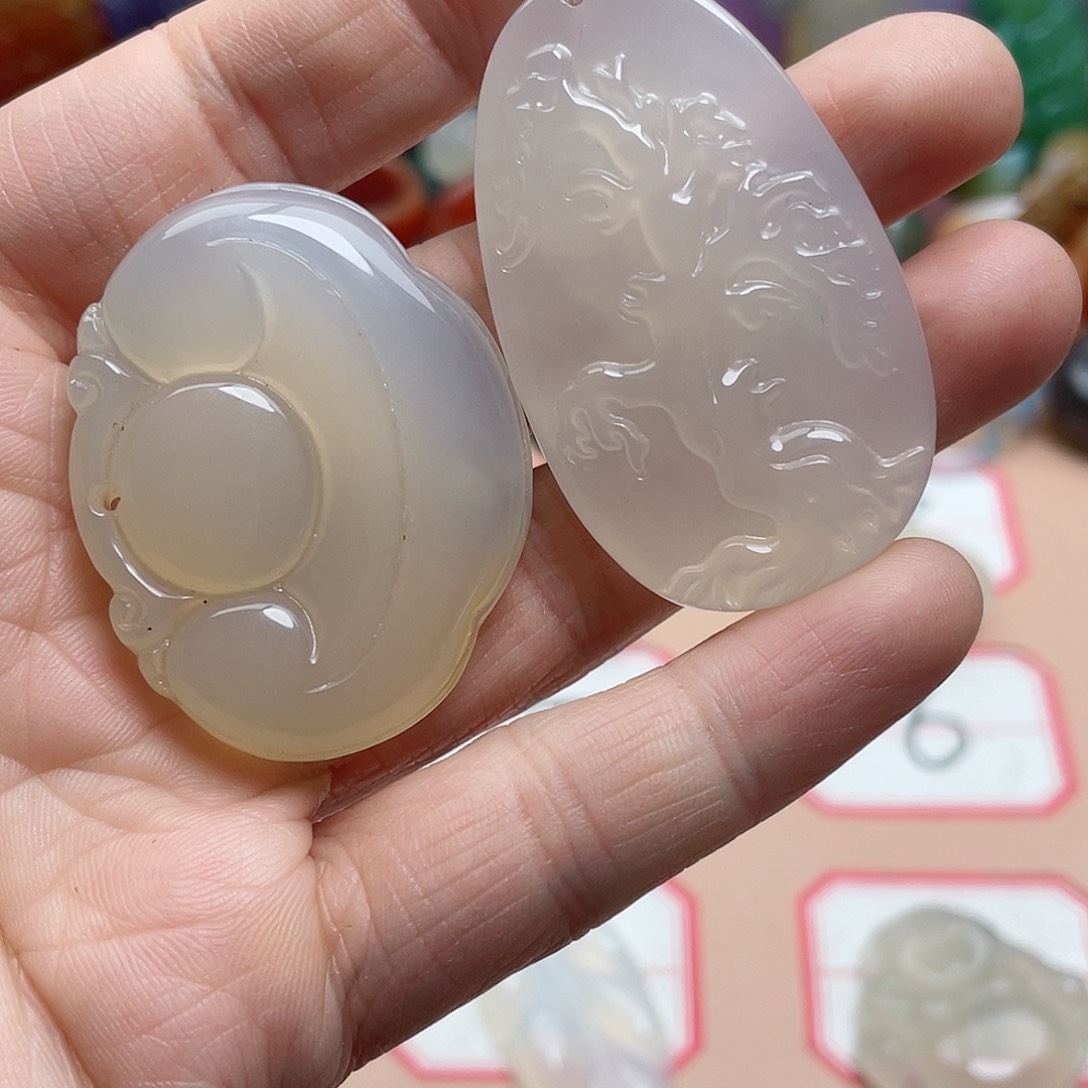 玛瑙/玉髓颈饰合金木*薇