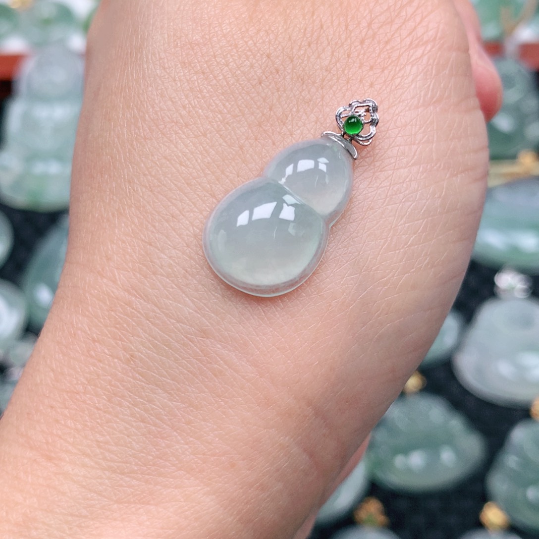 翡翠吊坠(不含链)18K金镶嵌