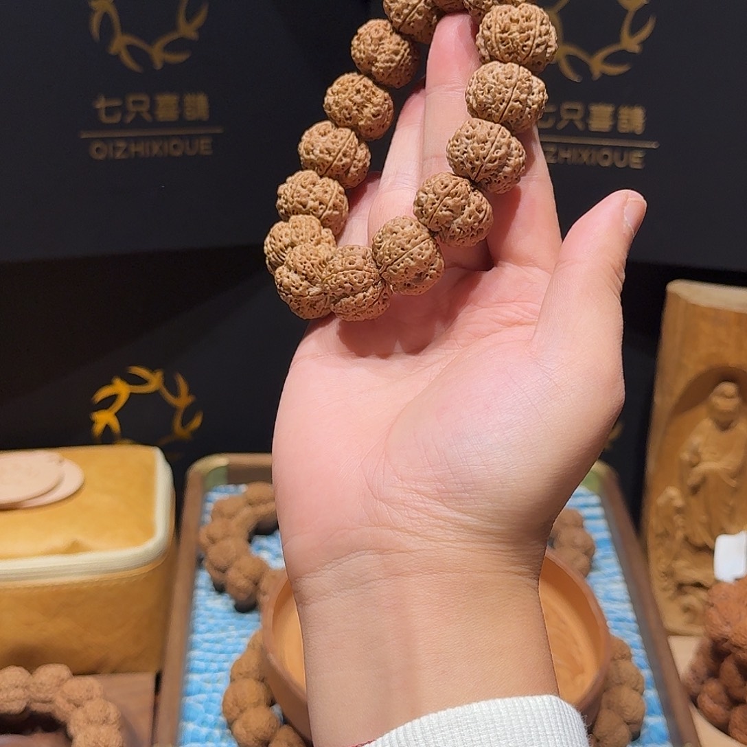 手串金刚菩提牛血红梁梅花21毫米金标