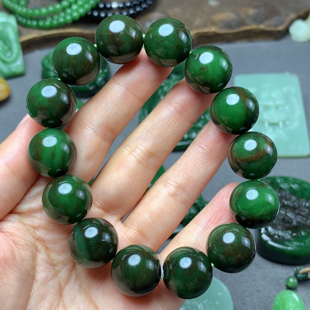 和田玉颈饰未镶嵌手串