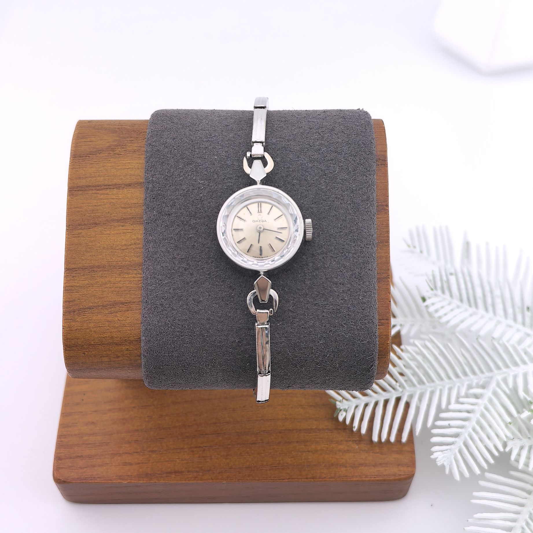 95新 Omega/欧米茄 中古欧米茄女表/手动机械/17.5mm/01860