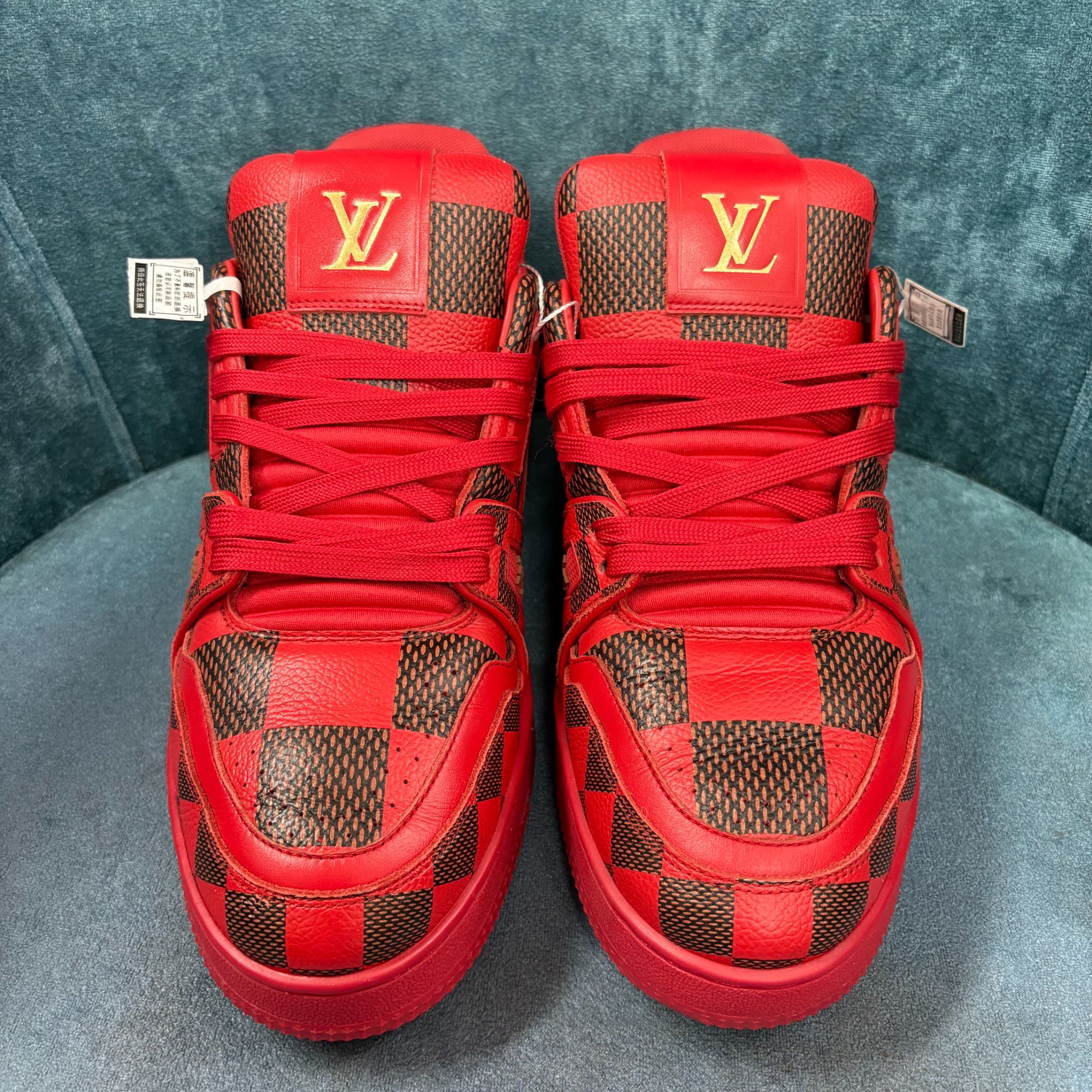 99新 LouisVuitton/路易威登 新款走秀酒红色棋盘格奢鞋