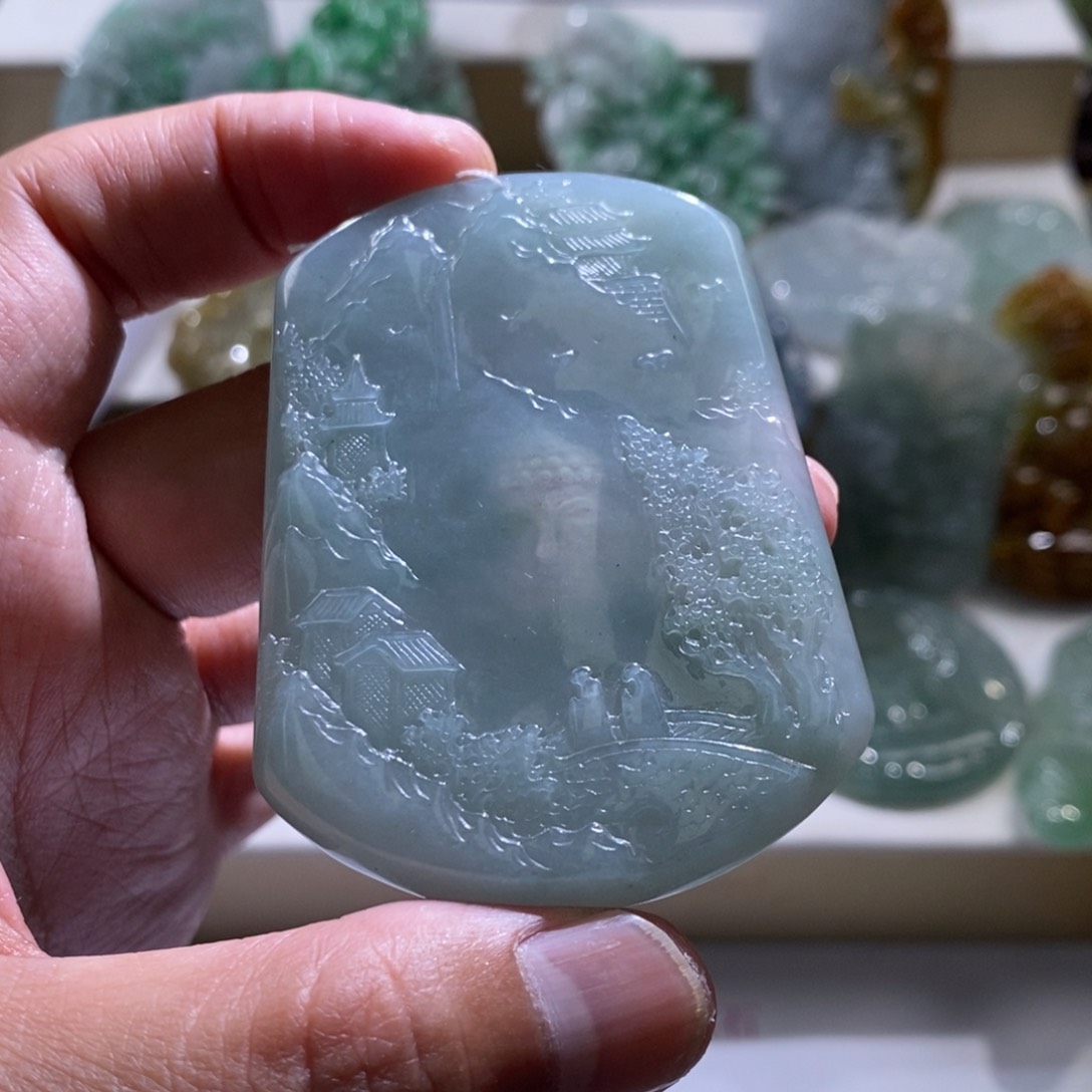 【闪购商品】翡翠颈饰未镶嵌山水