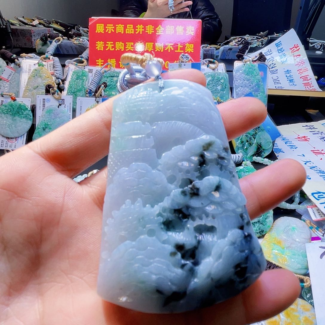 颈饰未镶嵌翡翠明*一