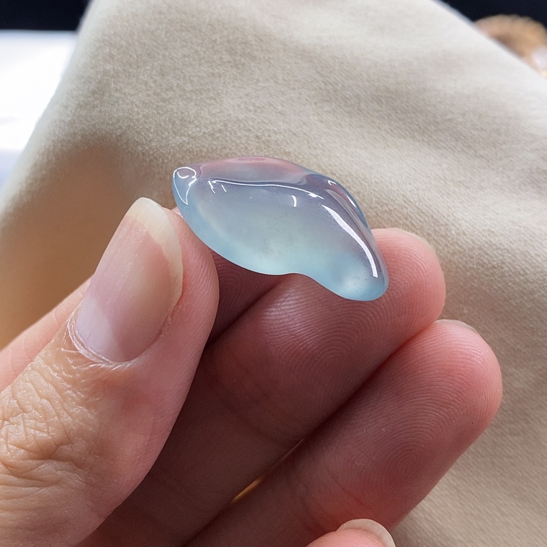 颈饰未镶嵌翡翠冰川蓝