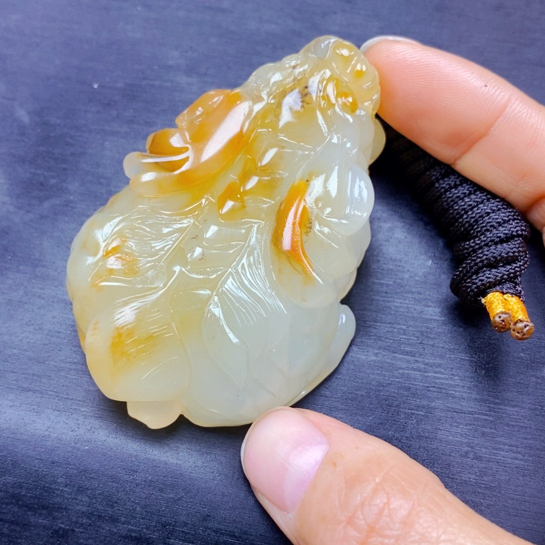 石英质玉颈饰未镶嵌