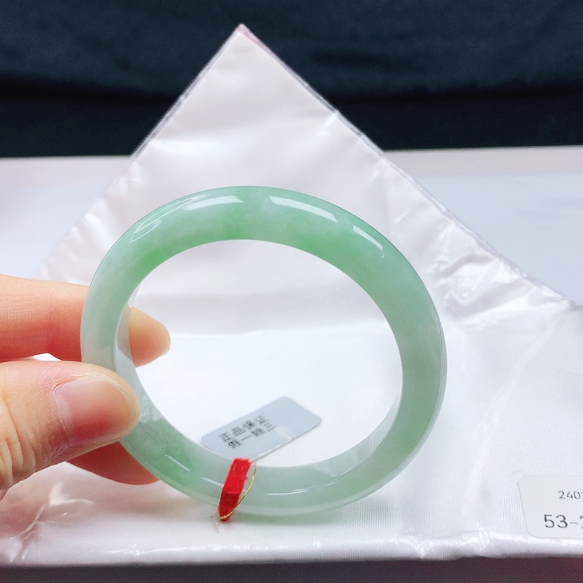 【闪购商品】翡翠手镯未镶嵌53圈口