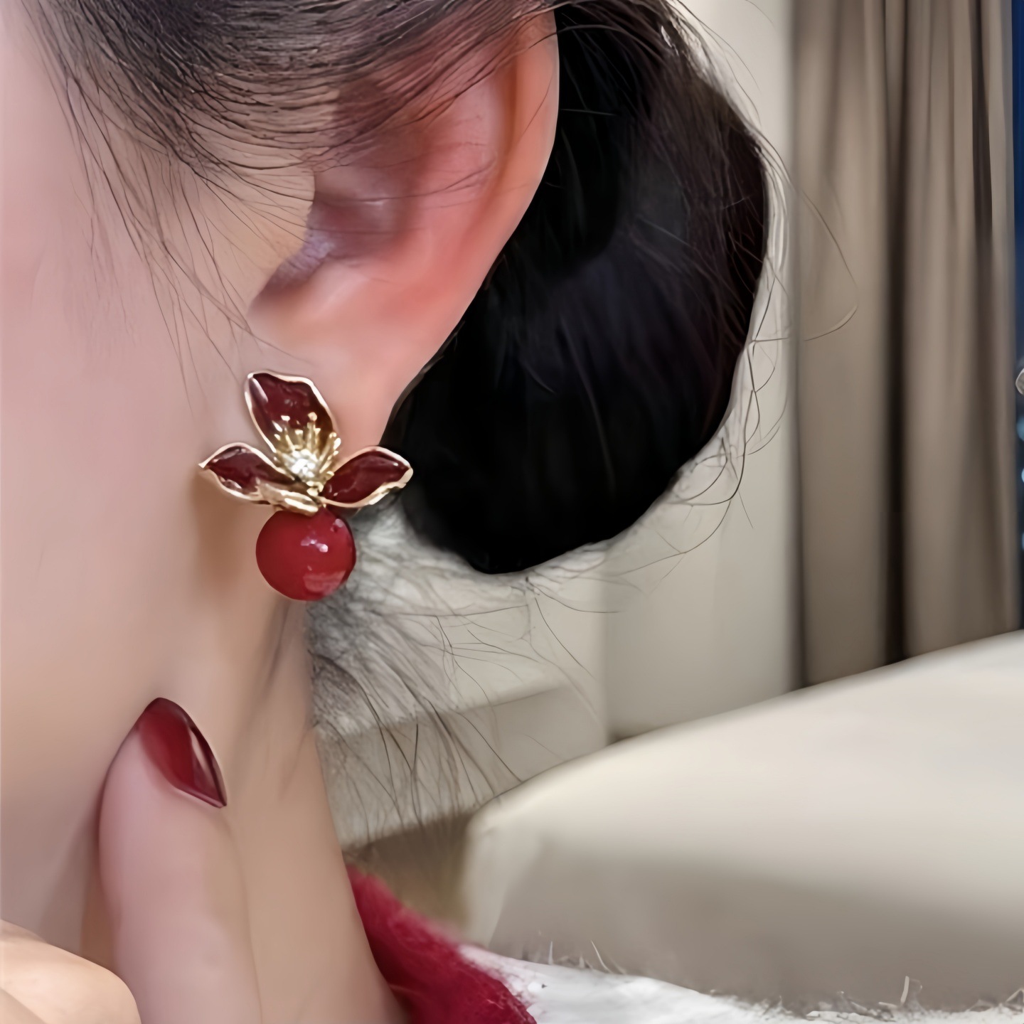 铜合金仿珍珠耳饰 Tina安克拉红色花朵珠珠耳钉高级感轻奢百搭耳