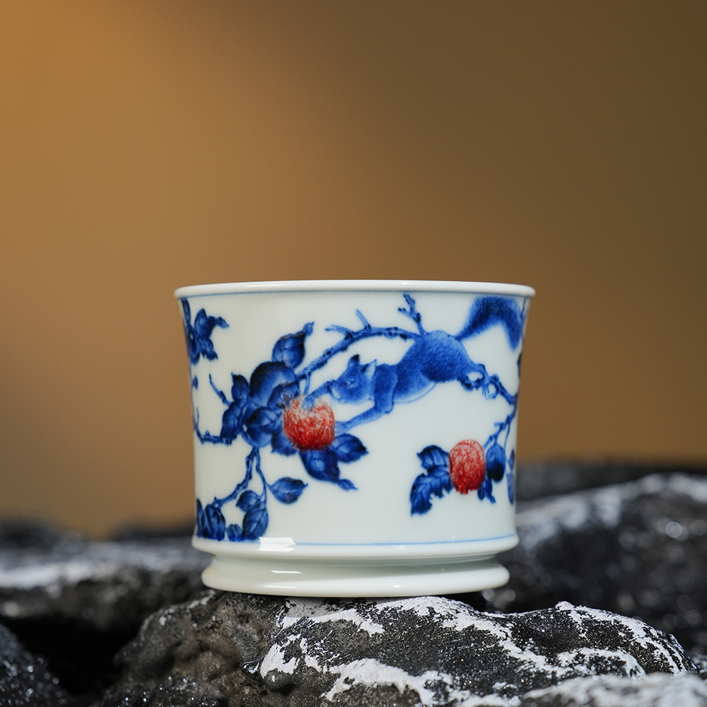屹朴堂青花釉里红松鼠直口杯110ml 景德镇高档泡茶手绘主人杯