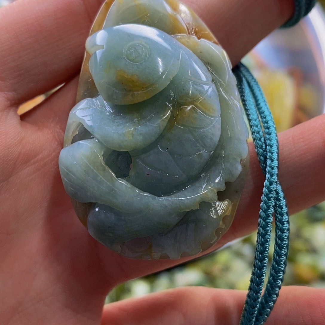 蛇纹石玉吊坠未镶嵌