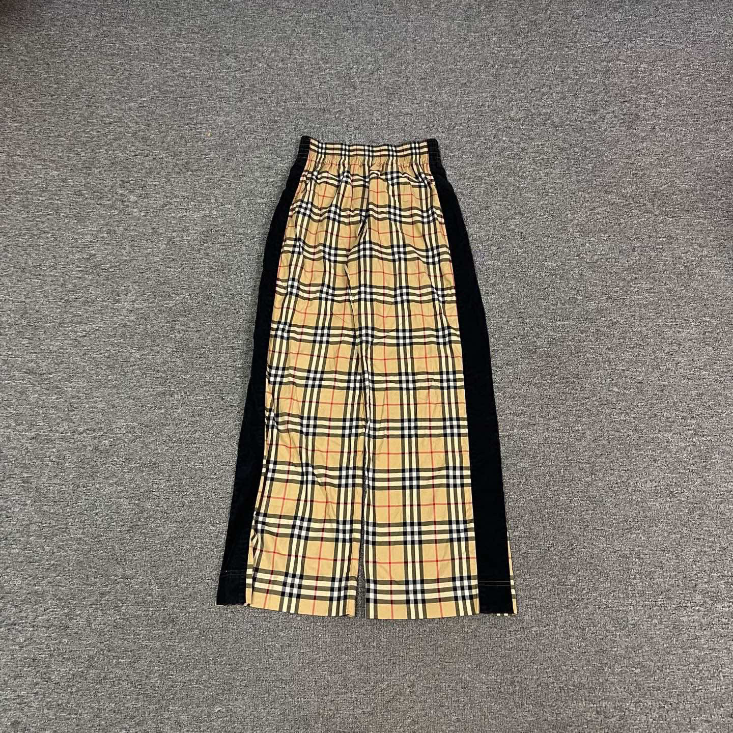 99新 BURBERRY/博柏利 经典格纹 直筒裤 松紧腰 uk2