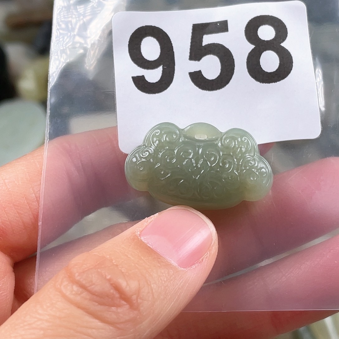 和田玉（糖玉）颈饰未镶嵌