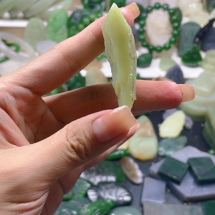 和田玉未镶嵌珠宝半成品