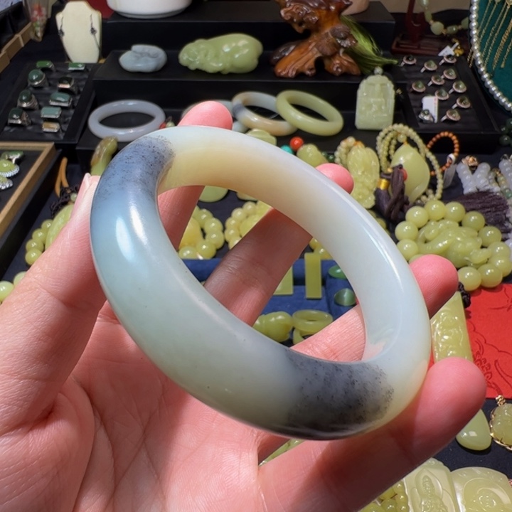 和田玉颈饰未镶嵌圈口57