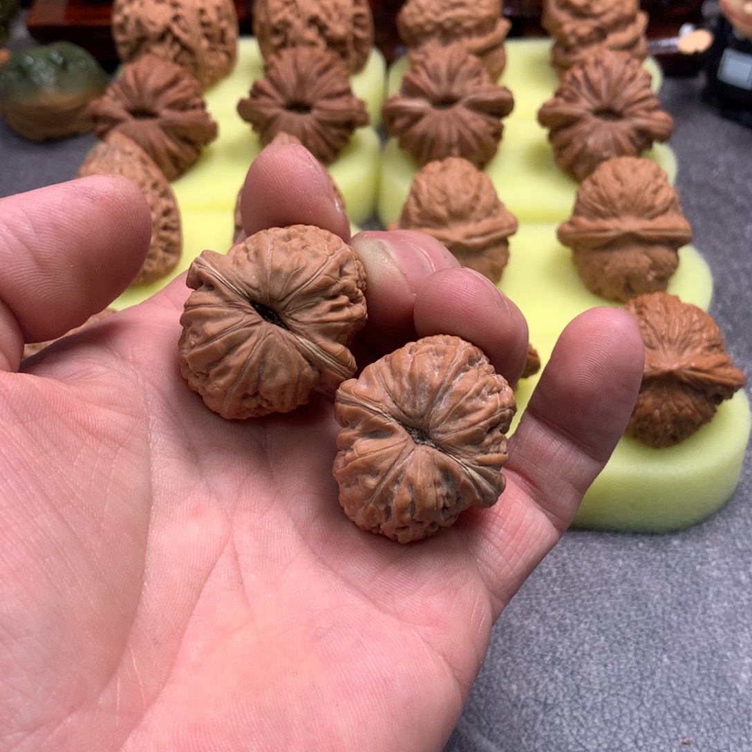 世***俗文玩核桃吊坠元宝