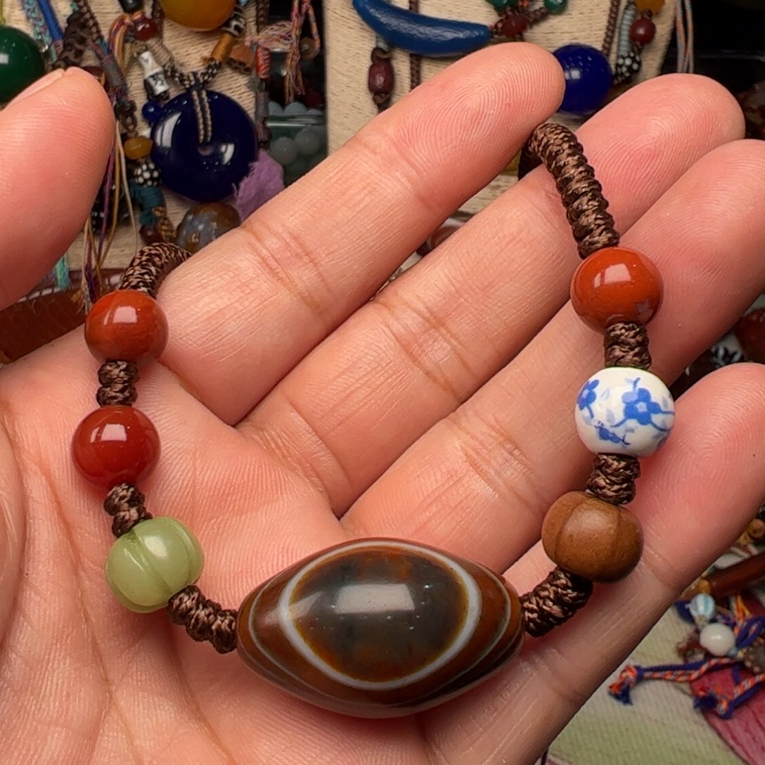 玛瑙/玉髓颈饰未镶嵌