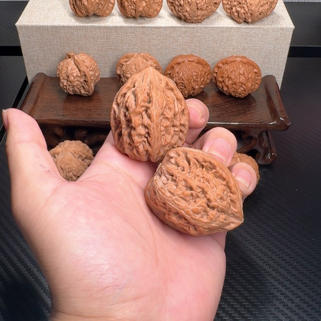 向***生把件文玩核桃43红锦鲤全品