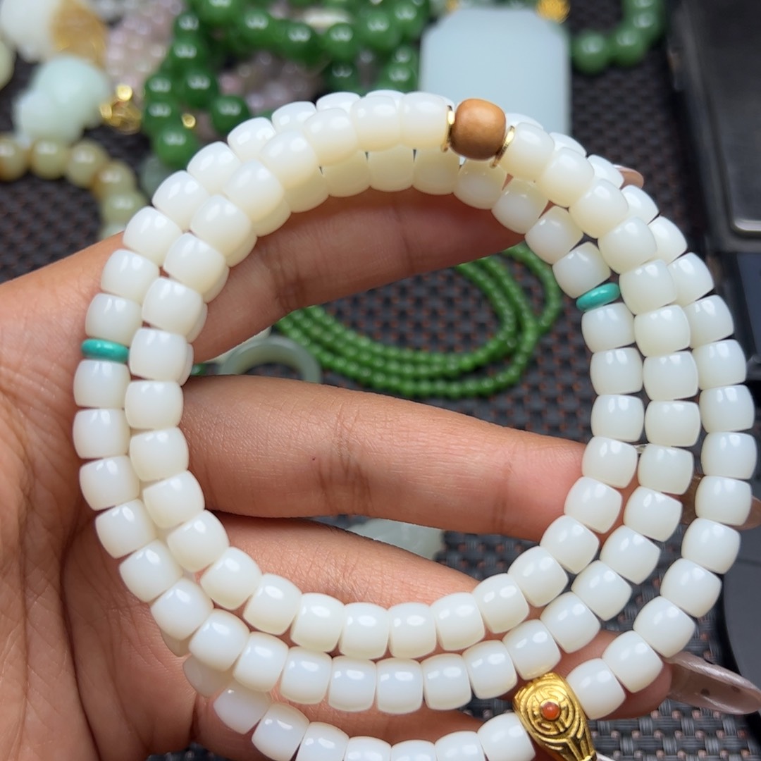 和田玉吊坠未镶嵌