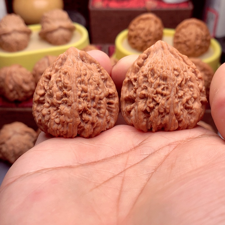 文玩核桃吊坠36全品金字塔