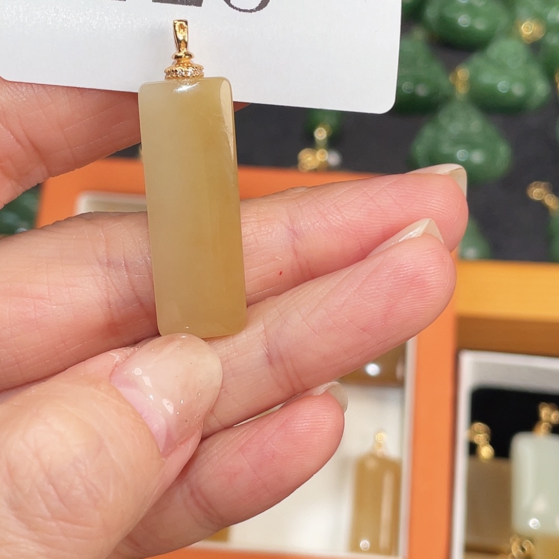 *****和田玉未镶嵌珠宝半成品A25