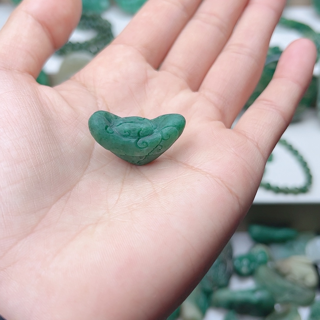 独山玉磨砂挂件未镶嵌