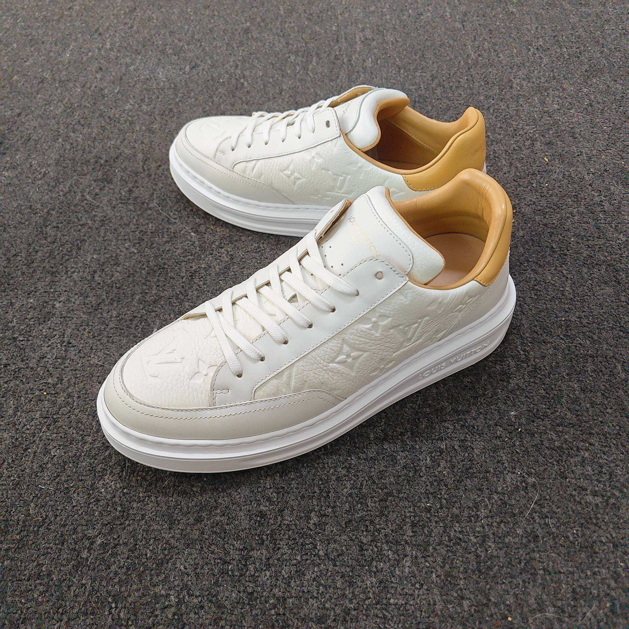 99新 LouisVuitton/路易威登 Beverly白色板鞋99新41码公价8600