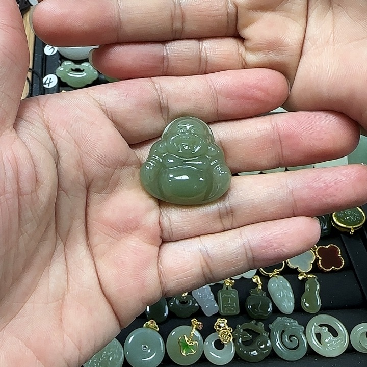 和田玉吊坠(不含链)未镶嵌芋*?