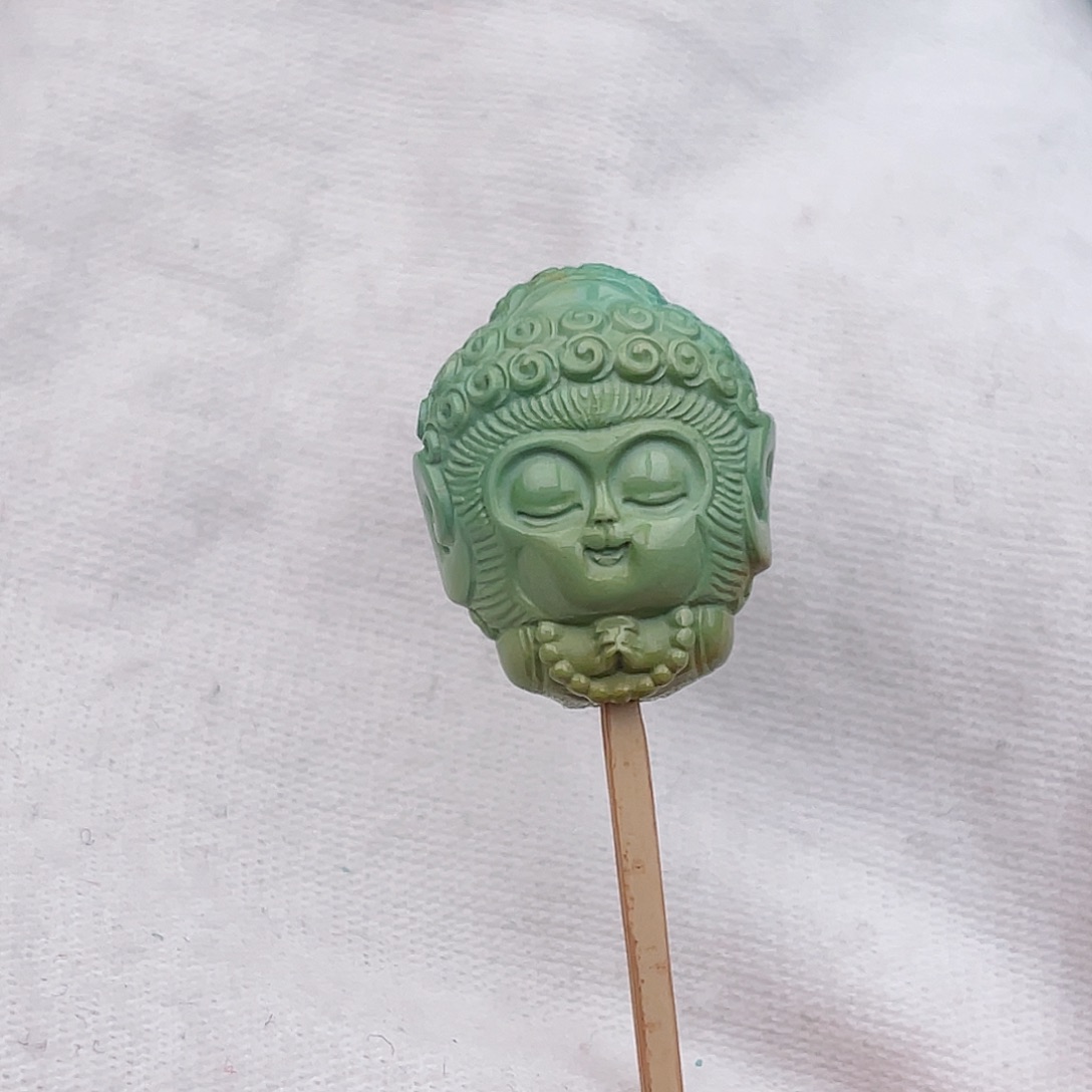 绿松石未镶嵌颈饰