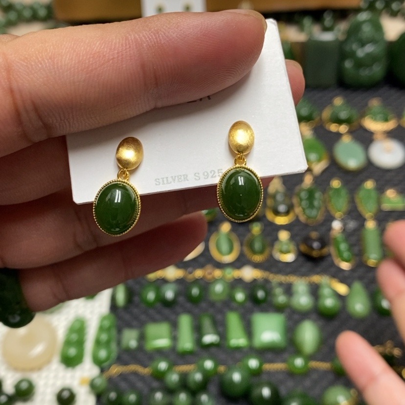 【闪购商品】和田玉（碧玉）银S925镶嵌耳饰