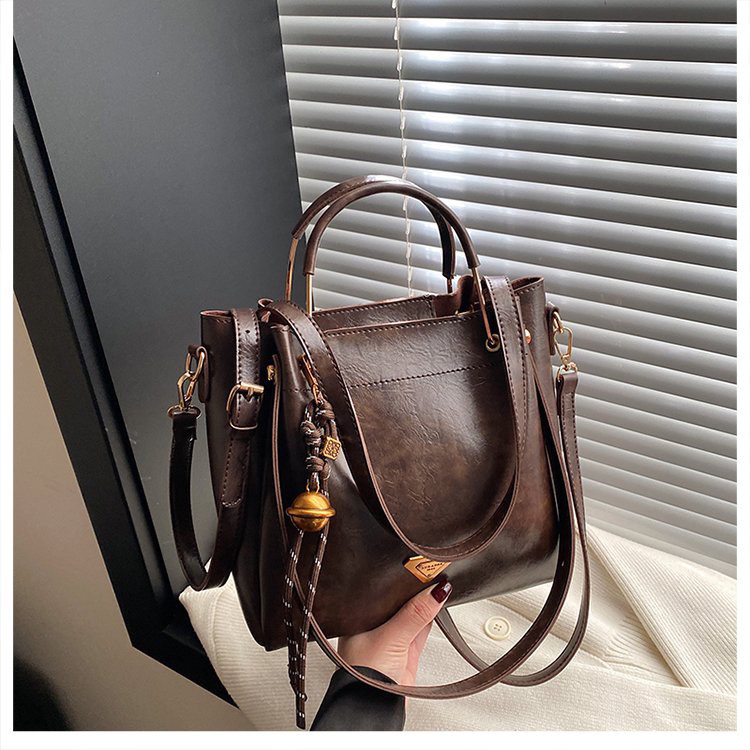 单肩通勤托特包爆款大容量百搭高级女包新款女士包包2025新款女包