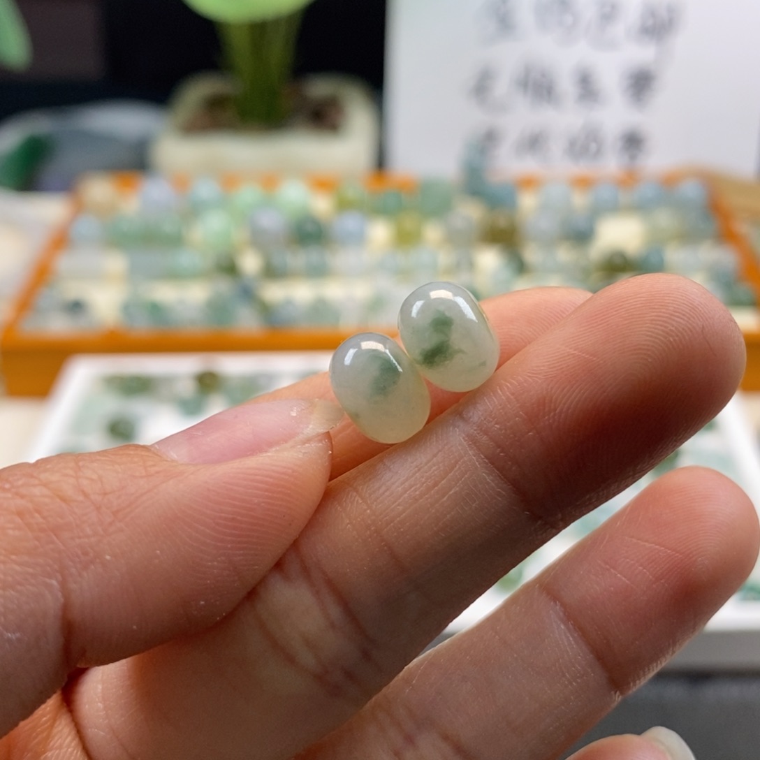 翡翠散珠天然翡翠一对9.9