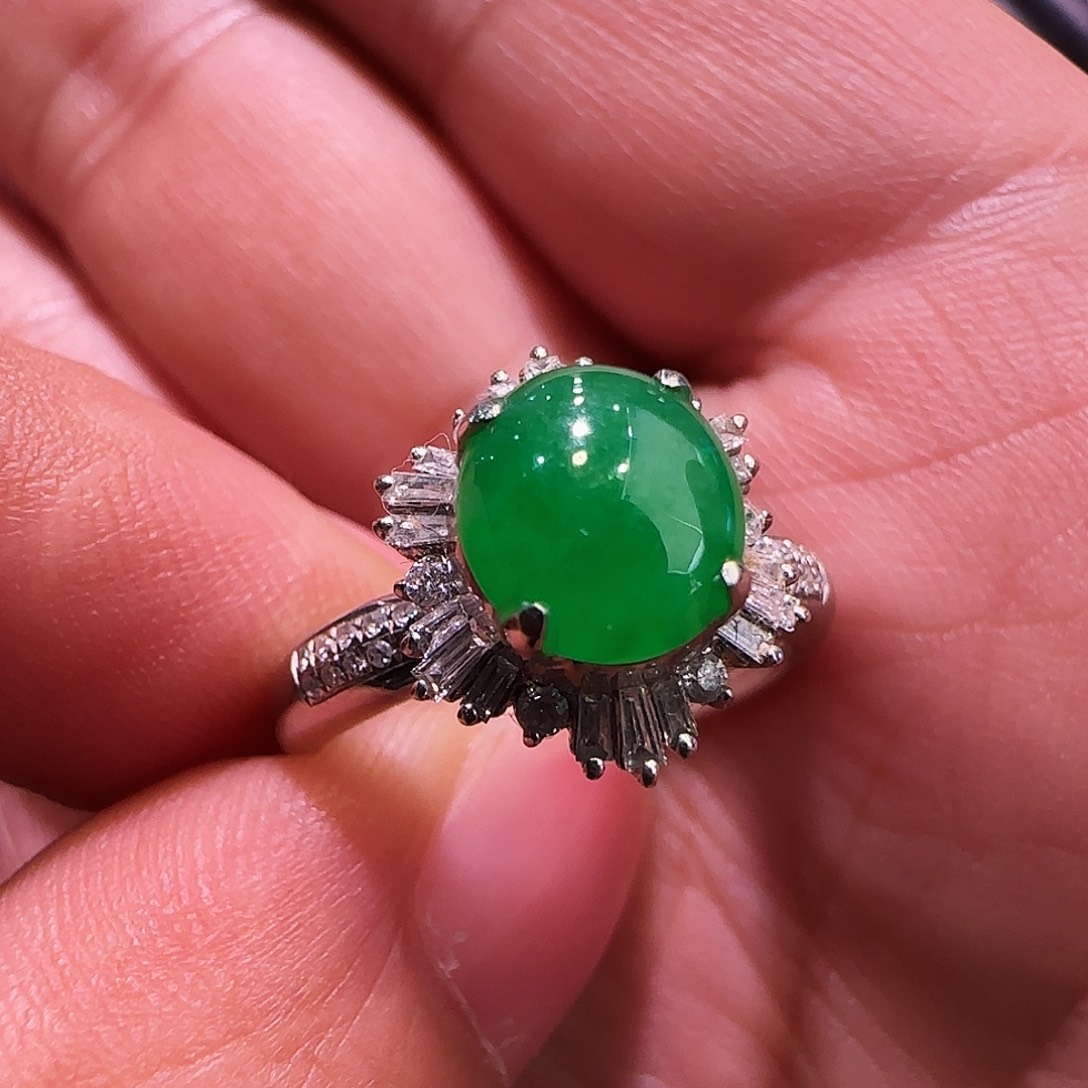 翡翠18K金镶嵌戒指