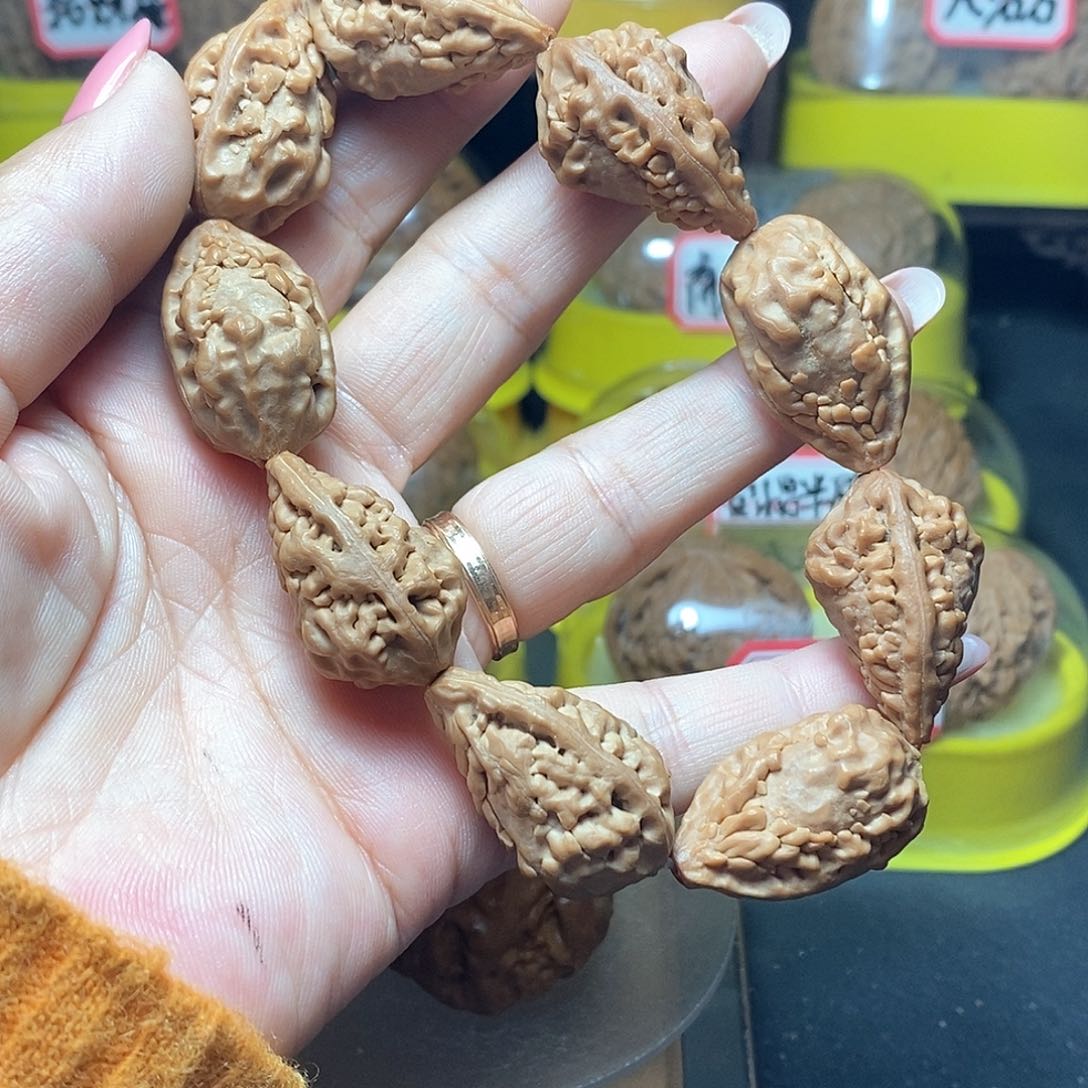 文玩核桃把件?****?麒麟脚手串