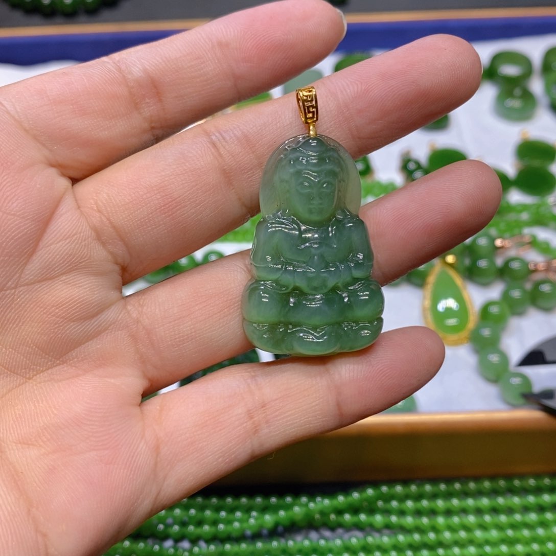 和田玉（碧玉）18K金镶嵌颈饰