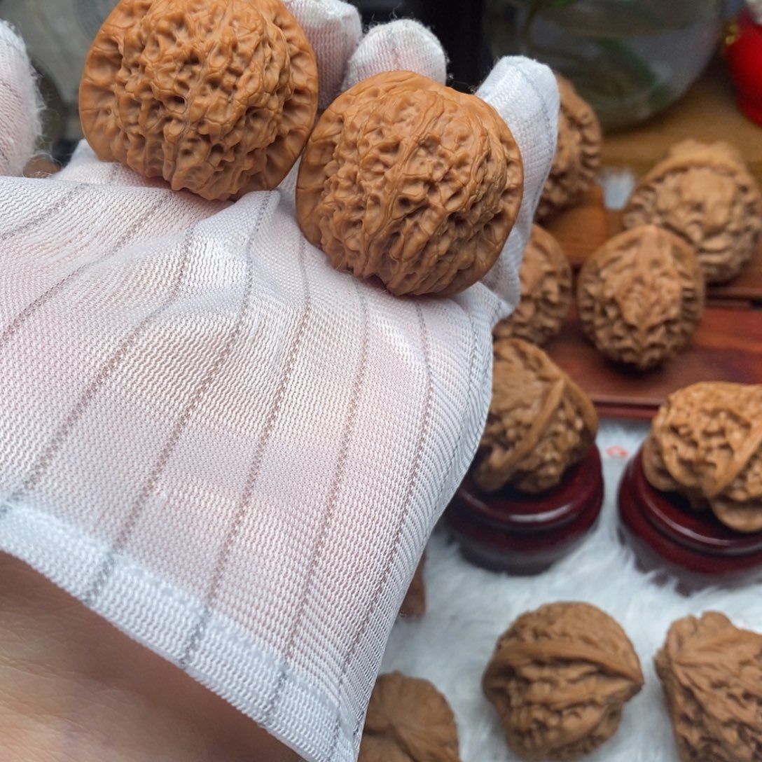 文玩核桃吊坠38尺寸血麒麟送磨盘