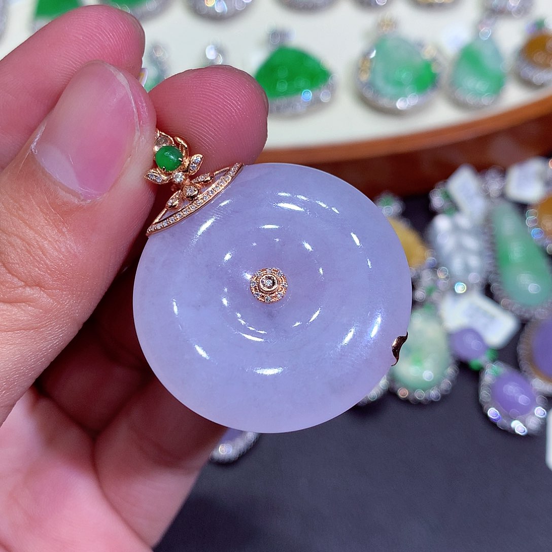 翡翠吊坠(不含链)18K金镶嵌