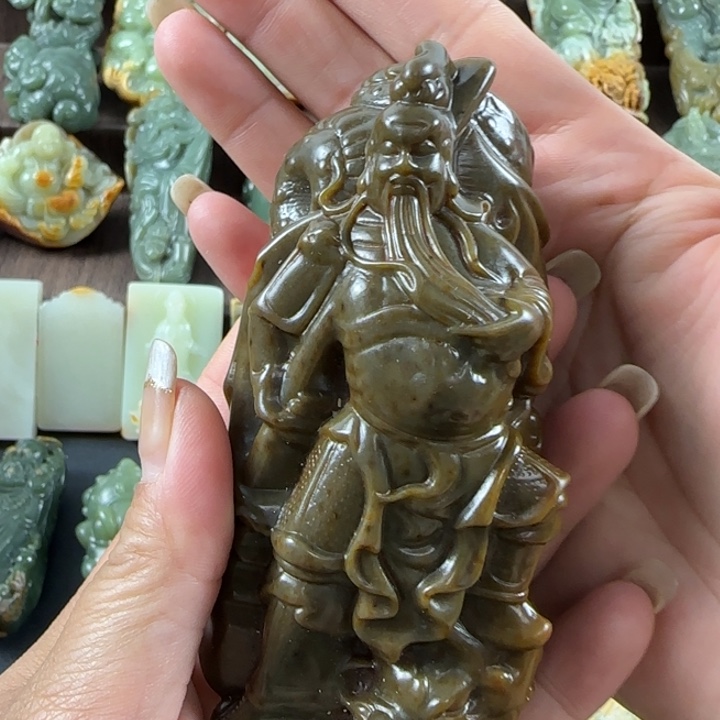 未镶嵌透闪石质玉把件