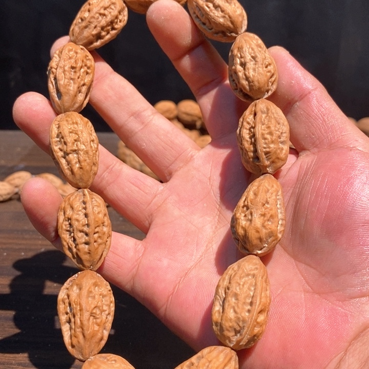 文玩核桃手串秋子