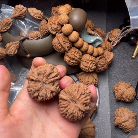 爱***心文玩核桃吊坠蒜头