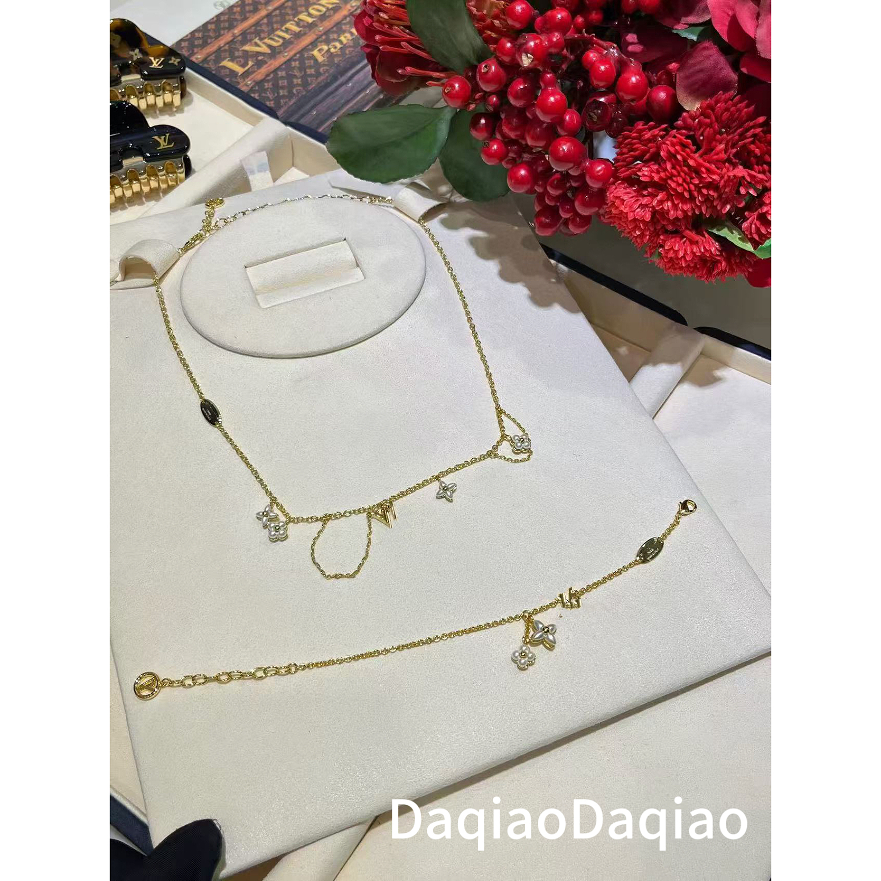 铜合金合成锆石项链 花卉项链法式女复古链子精美镶嵌00Y242