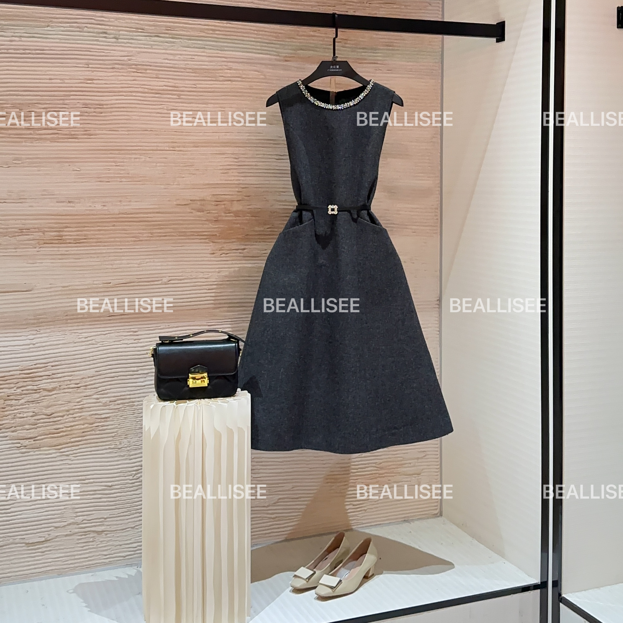 【宠粉价】秋冬新款无袖显瘦国风时尚宽松连衣裙W-A1567