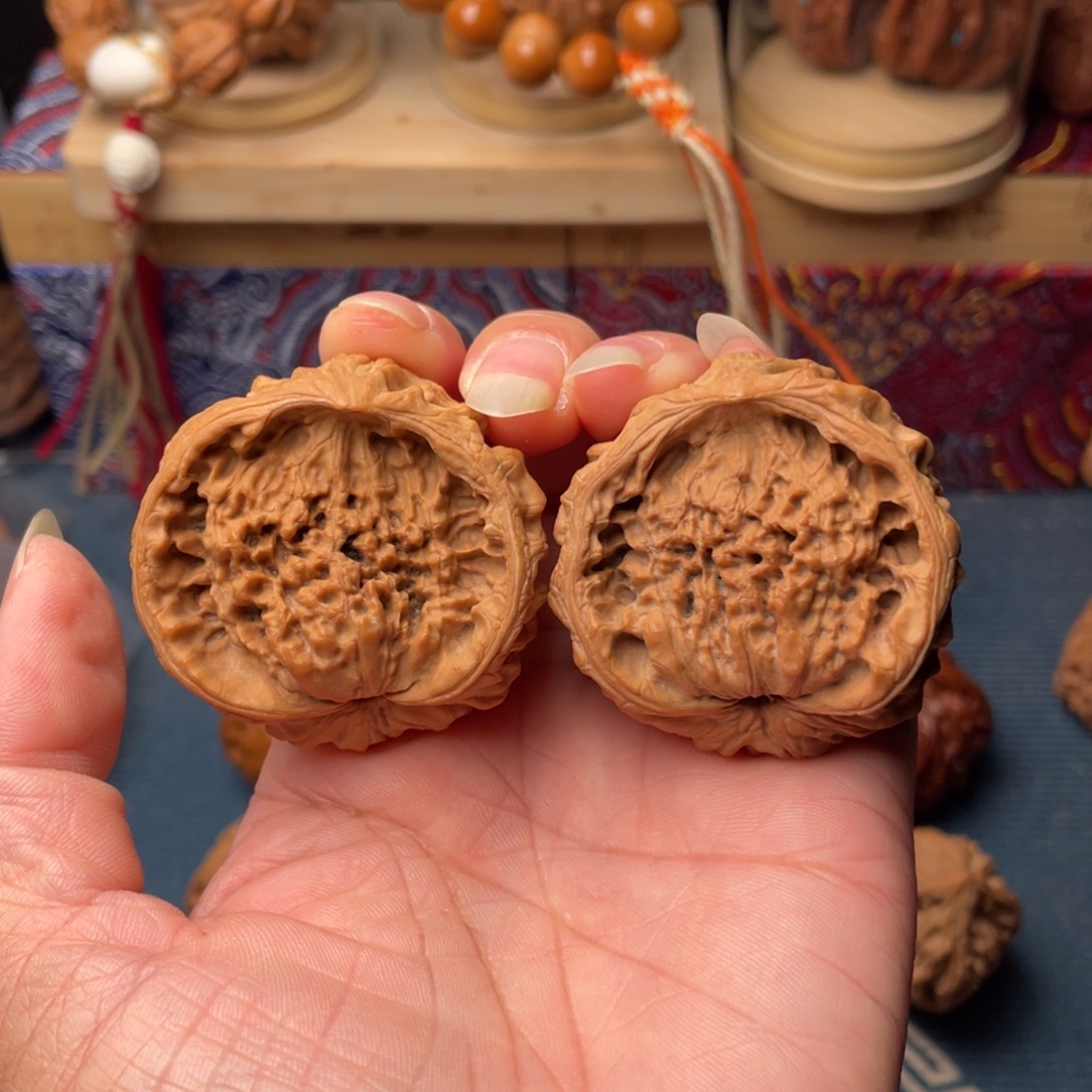 文玩核桃把件43聚宝盆