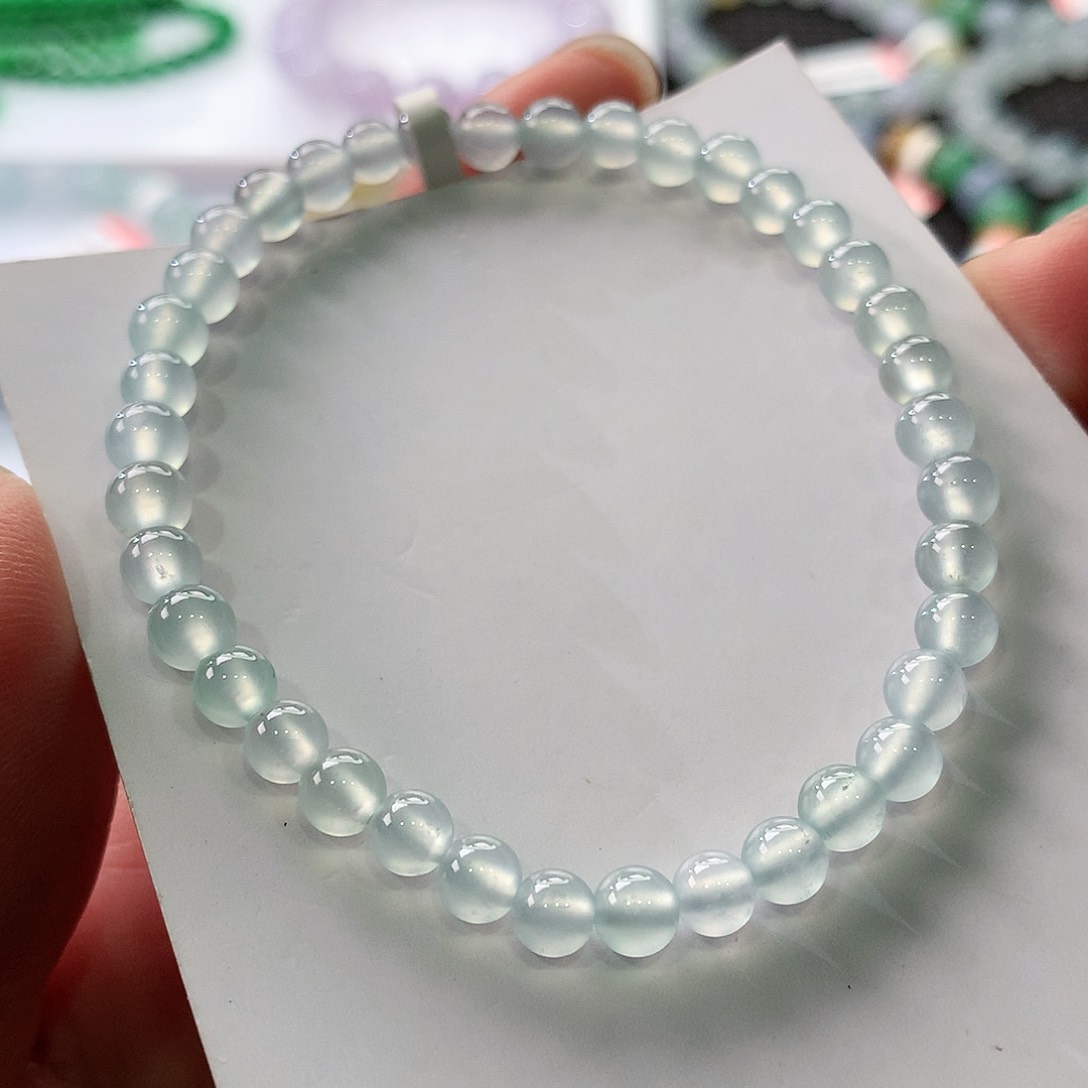 翡翠手链未镶嵌翡翠