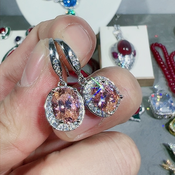 红宝石颈饰未镶嵌